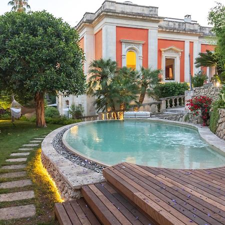 レッチェ ディモラ ストリカ ムラトレ ラグジュアリー ルームズ Bed & Breakfast エクステリア 写真