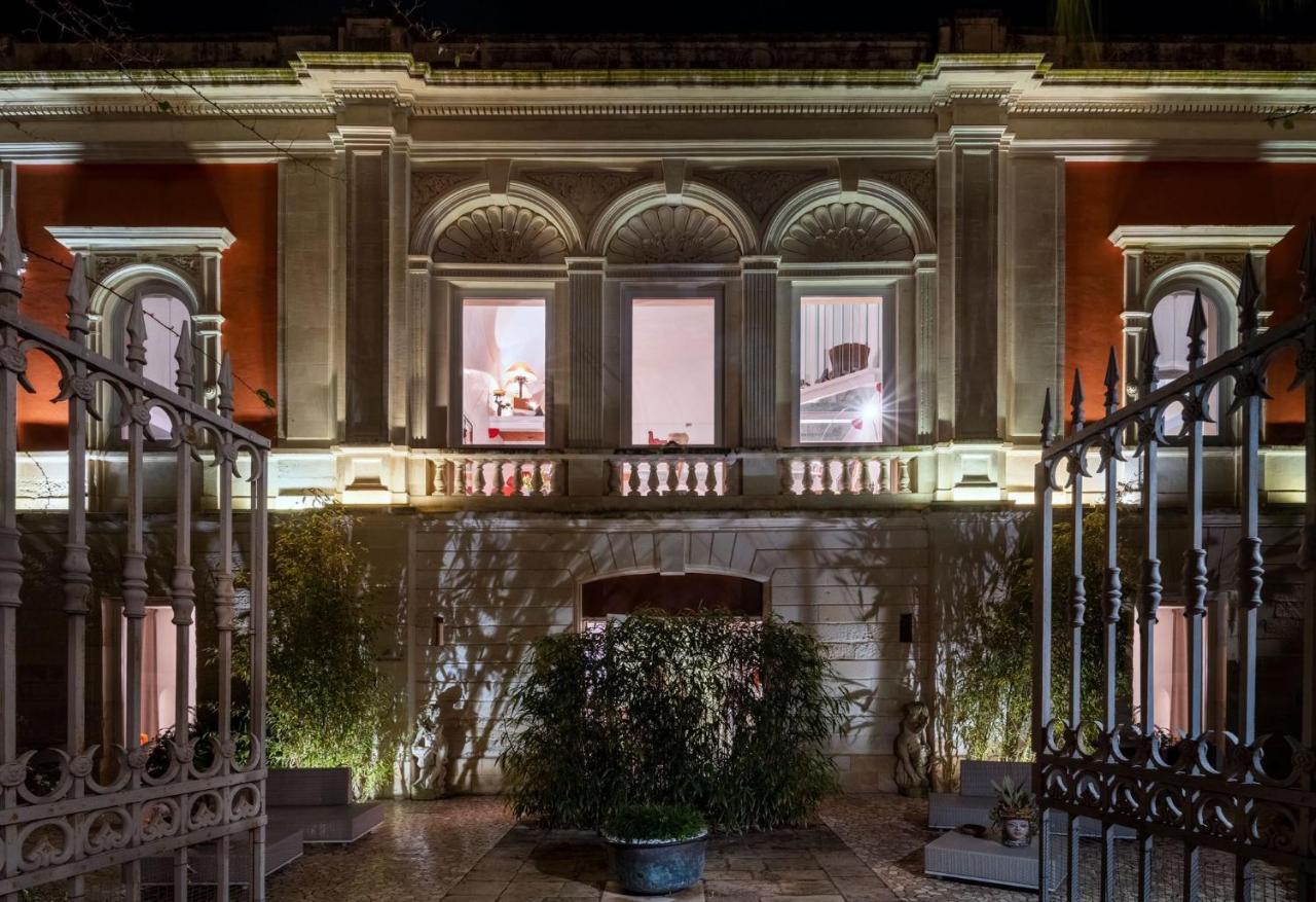 レッチェ ディモラ ストリカ ムラトレ ラグジュアリー ルームズ Bed & Breakfast エクステリア 写真